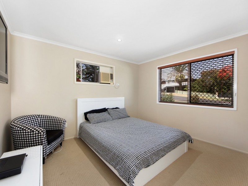 1 Blackwood Avenue, North Ipswich QLD 4305