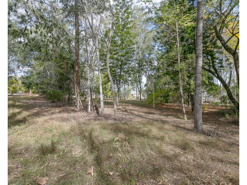 22 Arnold Street, Wulkuraka QLD 4305