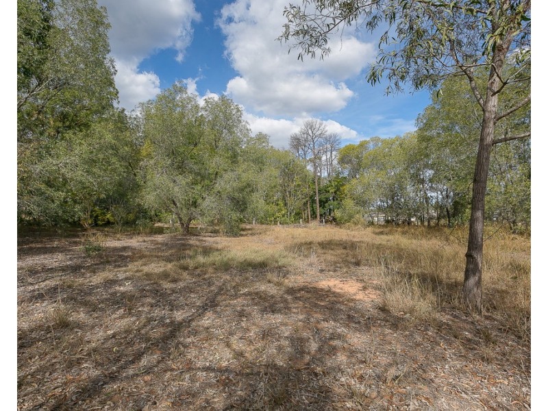 22 Arnold Street, Wulkuraka QLD 4305