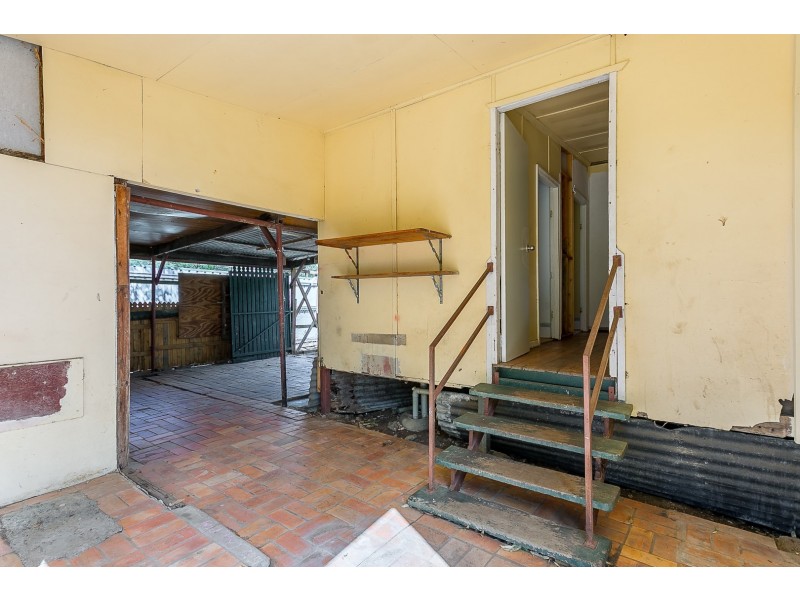 16 Bergins Hill Road, Bundamba QLD 4304