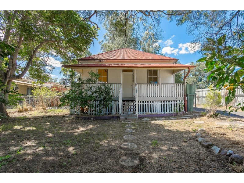 16 Bergins Hill Road, Bundamba QLD 4304