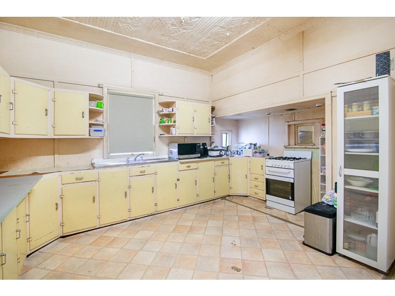 59 South Station Road, Booval QLD 4304