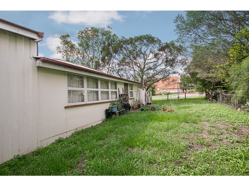 59 South Station Road, Booval QLD 4304