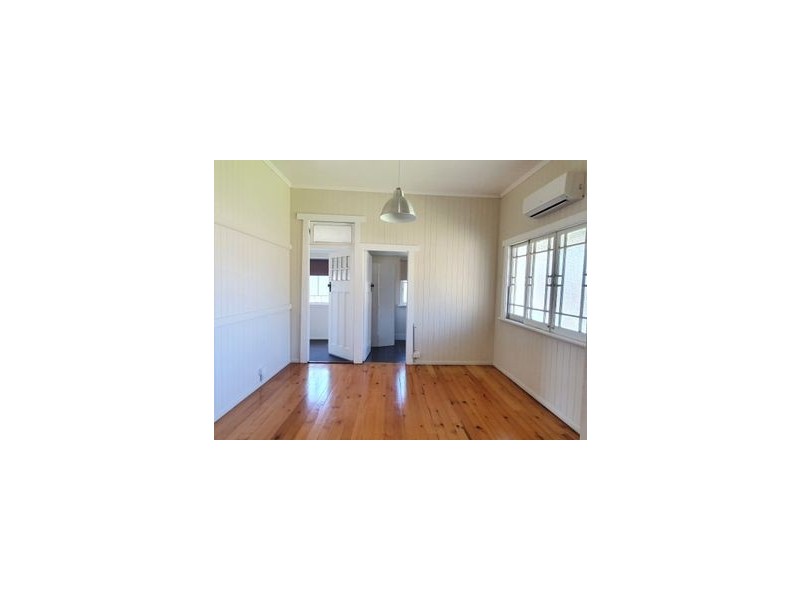 7 Sinclair Street, Newtown QLD 4305