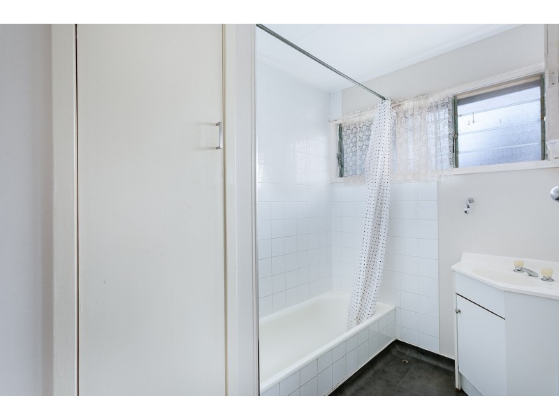 52 Aspinall Street, Leichhardt QLD 4305