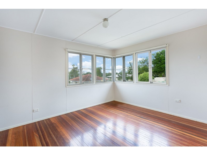 52 Aspinall Street, Leichhardt QLD 4305