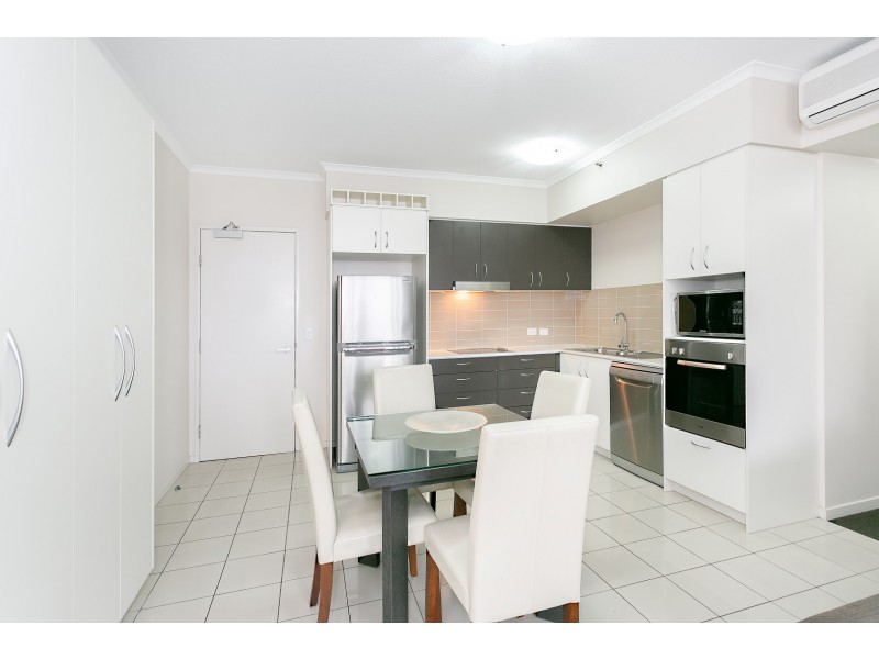 402/11 Ellenborough Street, Woodend QLD 4305