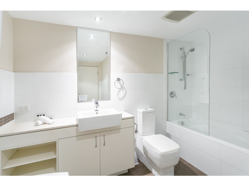 402/11 Ellenborough Street, Woodend QLD 4305