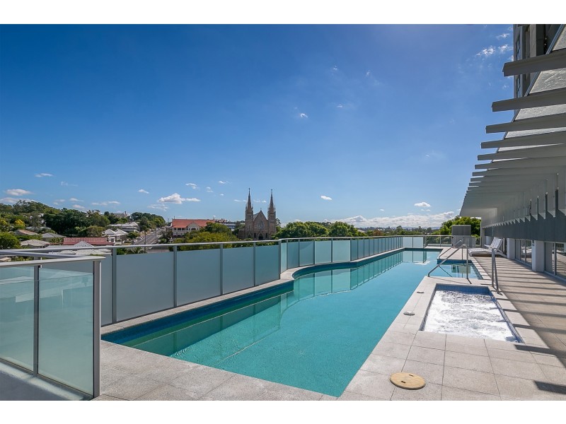 402/11 Ellenborough Street, Woodend QLD 4305