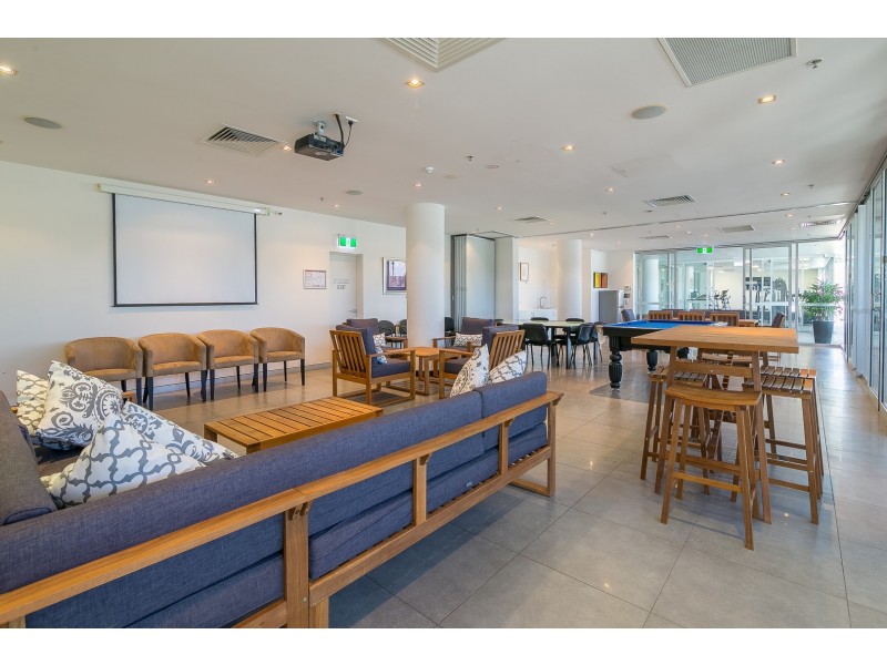 402/11 Ellenborough Street, Woodend QLD 4305