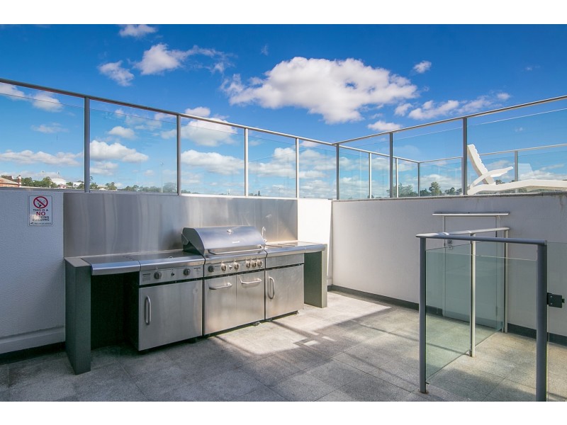 402/11 Ellenborough Street, Woodend QLD 4305