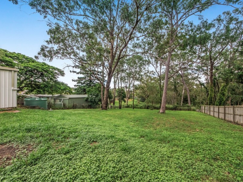8 George Street, Blackstone QLD 4304
