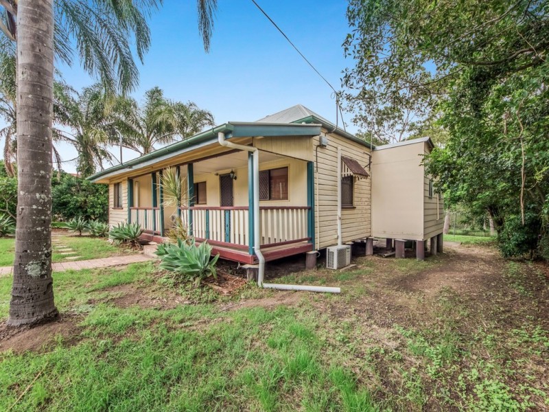 8 George Street, Blackstone QLD 4304