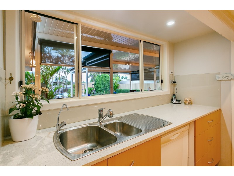 8 Menzies Lane, Eastern Heights QLD 4305