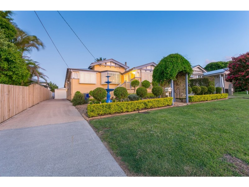 8 Menzies Lane, Eastern Heights QLD 4305