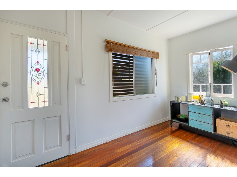 42 Alice Street, Silkstone QLD 4304