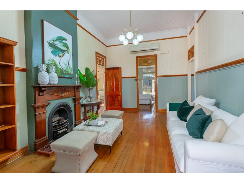 1 Johnstone Street, Sadliers Crossing QLD 4305