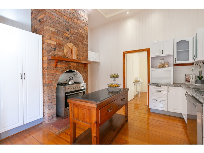 1 Johnstone Street, Sadliers Crossing QLD 4305