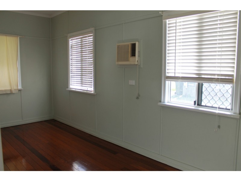 26 Rex Street, Eastern Heights QLD 4305