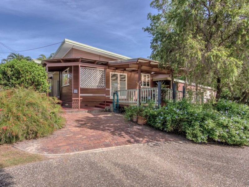25 Hayes Street, Brassall QLD 4305