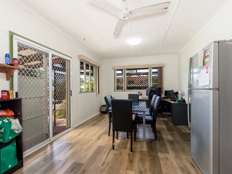 25 Hayes Street, Brassall QLD 4305