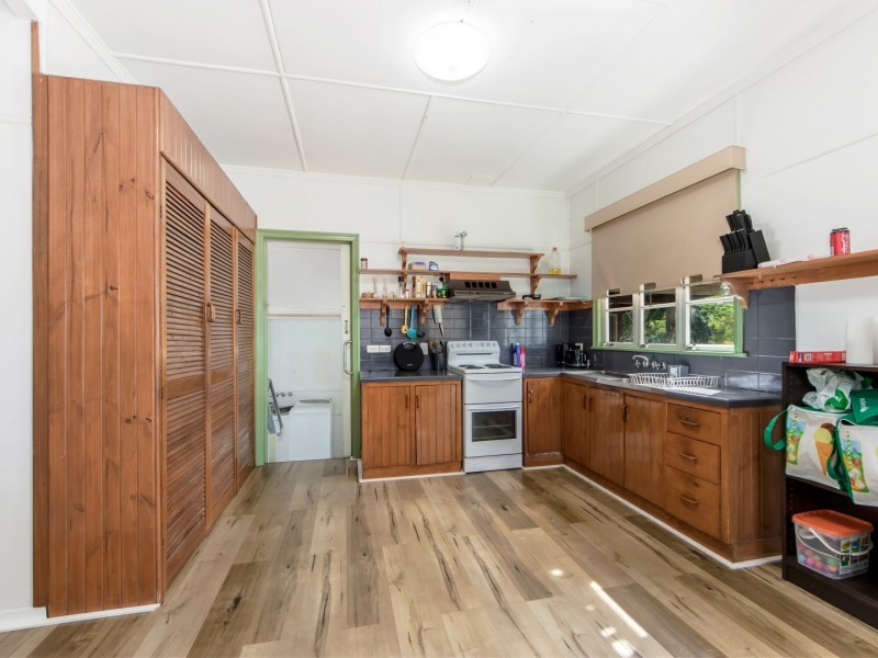 25 Hayes Street, Brassall QLD 4305