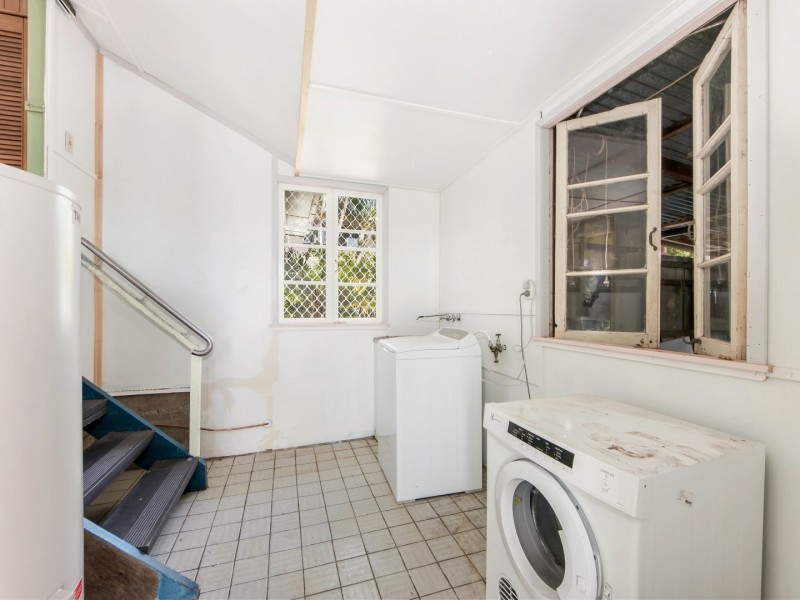 25 Hayes Street, Brassall QLD 4305