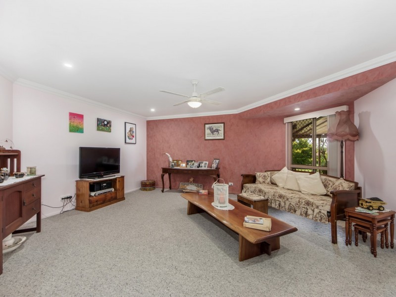 37 Farrell Drive, Walloon QLD 4306