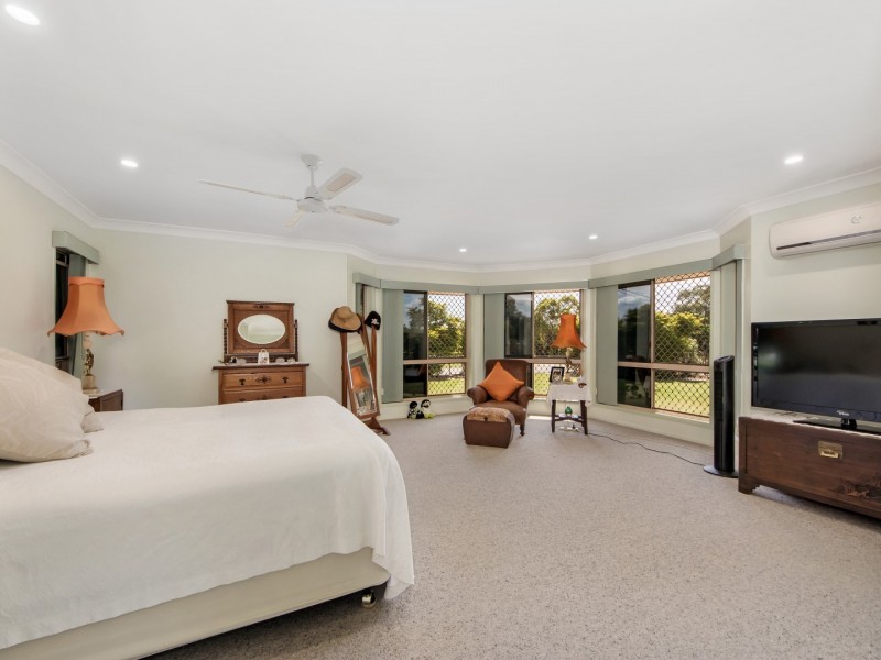 37 Farrell Drive, Walloon QLD 4306