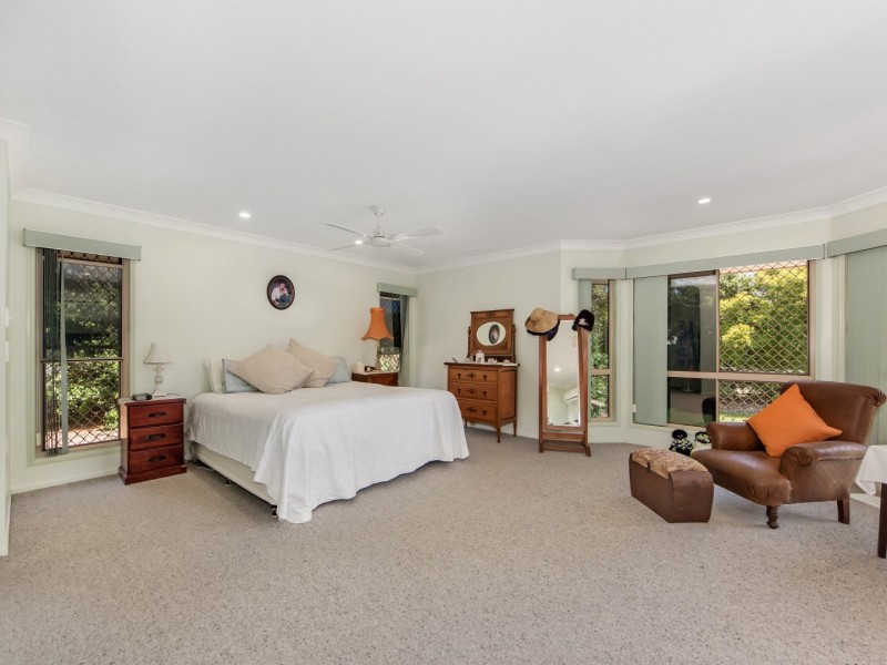 37 Farrell Drive, Walloon QLD 4306