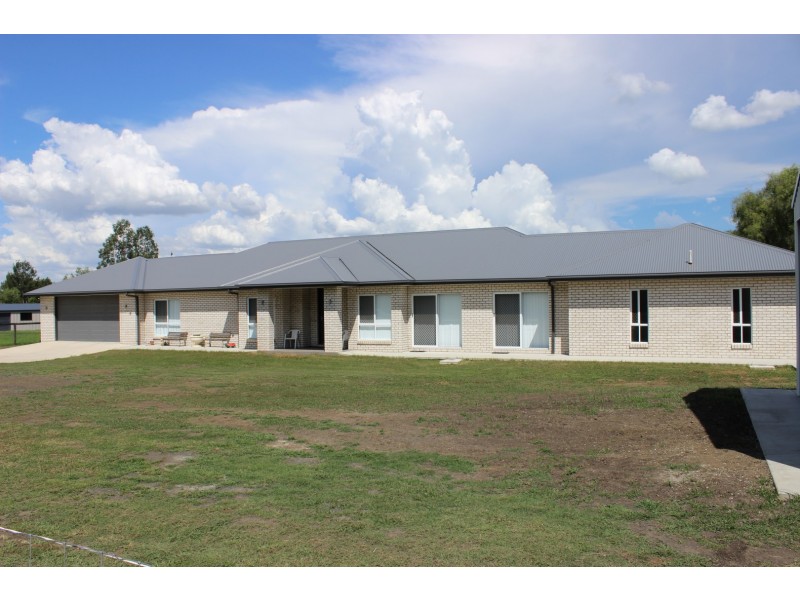 27 Adelong Avenue, Thagoona QLD 4306