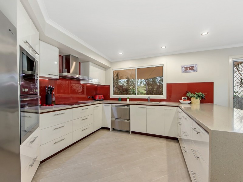 25 St Andrews Drive, Karana Downs QLD 4306