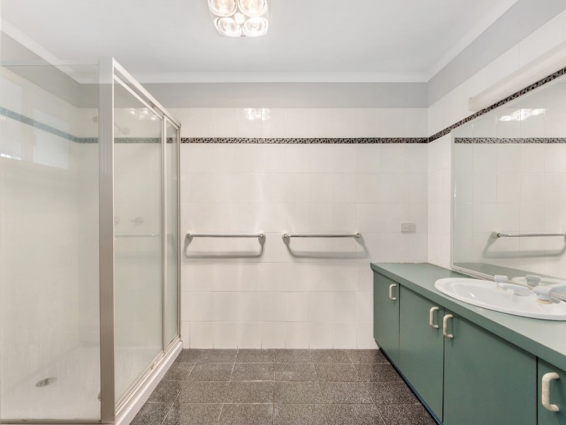 25 St Andrews Drive, Karana Downs QLD 4306