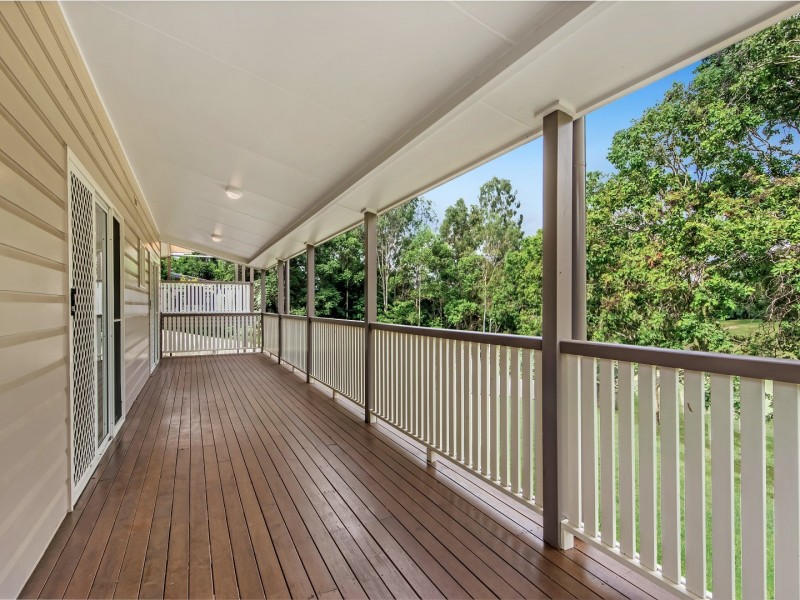 25 St Andrews Drive, Karana Downs QLD 4306