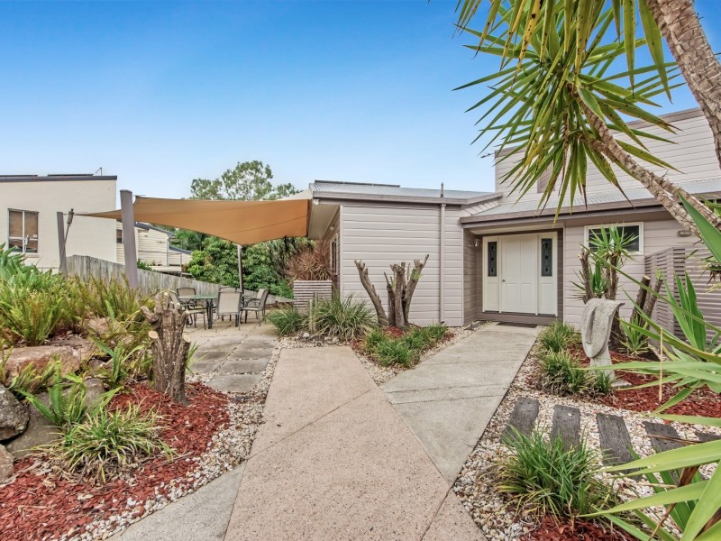 25 St Andrews Drive, Karana Downs QLD 4306