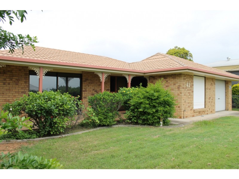 41 Blackstone Road, Eastern Heights QLD 4305