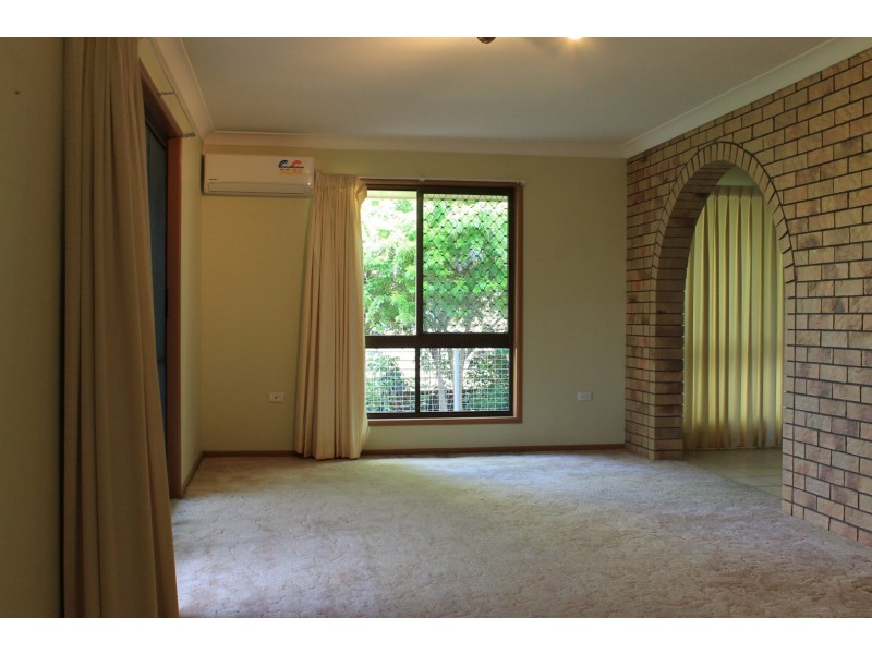 41 Blackstone Road, Eastern Heights QLD 4305