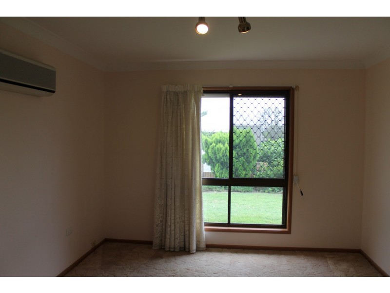 41 Blackstone Road, Eastern Heights QLD 4305