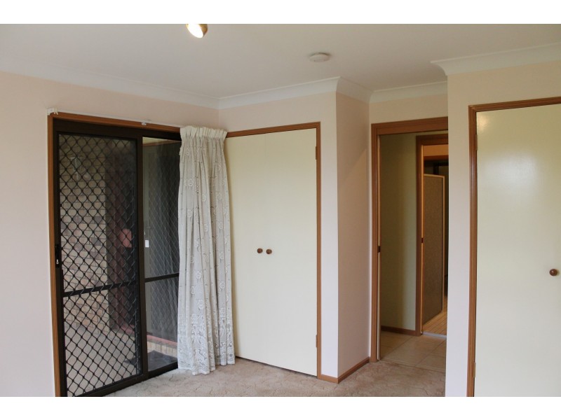 41 Blackstone Road, Eastern Heights QLD 4305