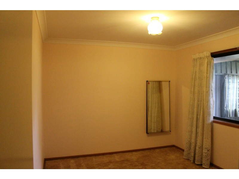 41 Blackstone Road, Eastern Heights QLD 4305