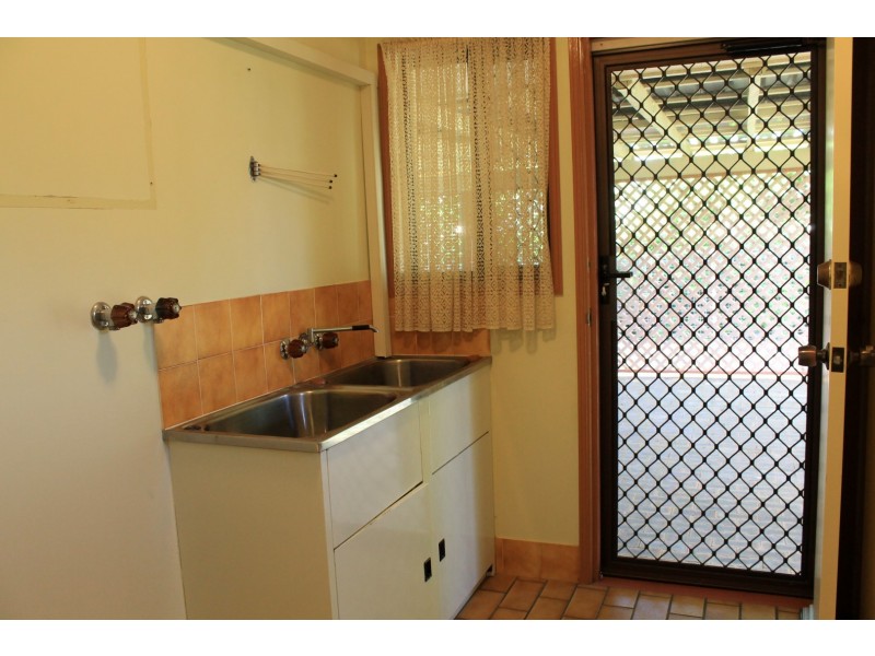 41 Blackstone Road, Eastern Heights QLD 4305