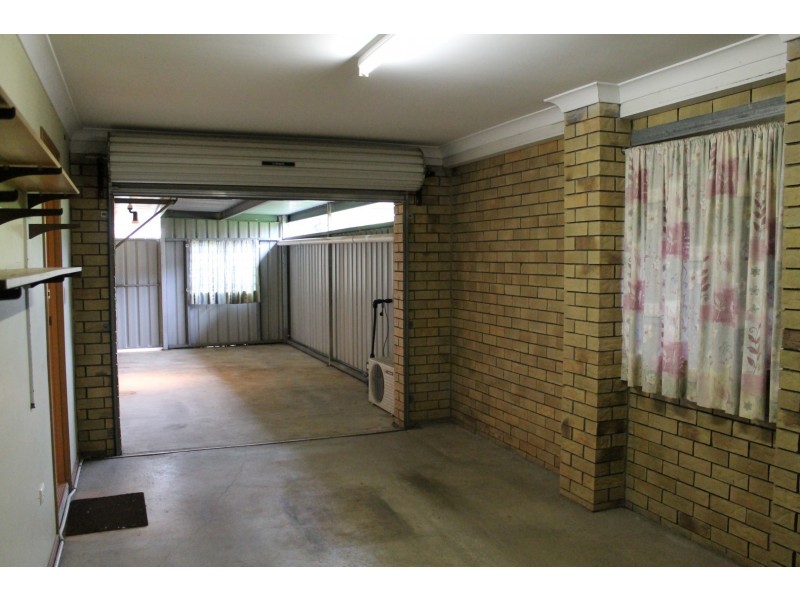 41 Blackstone Road, Eastern Heights QLD 4305