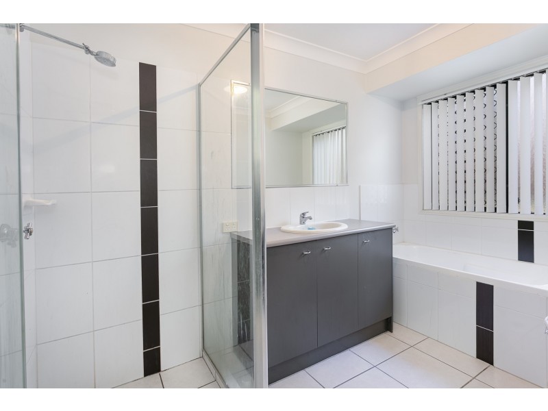 1/8 Phoenix Court, Churchill QLD 4305