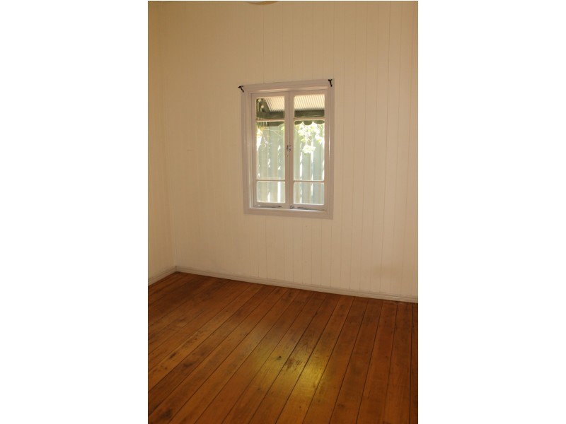 12 Hefferan Street, North Ipswich QLD 4305