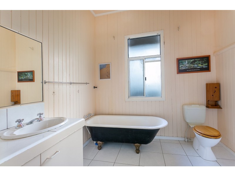 31 Brisbane Valley Highway, Blacksoil QLD 4306