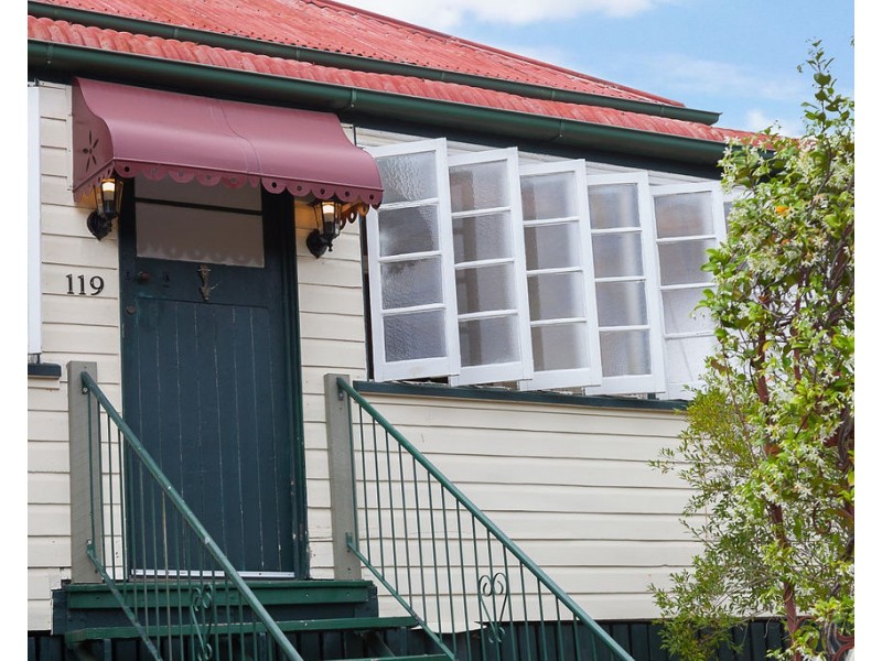 119 Downs Street, North Ipswich QLD 4305