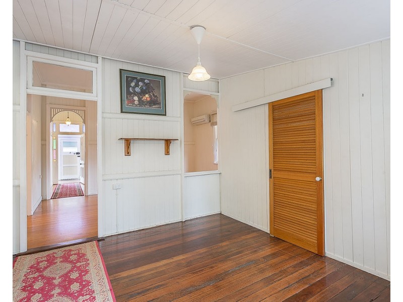 119 Downs Street, North Ipswich QLD 4305