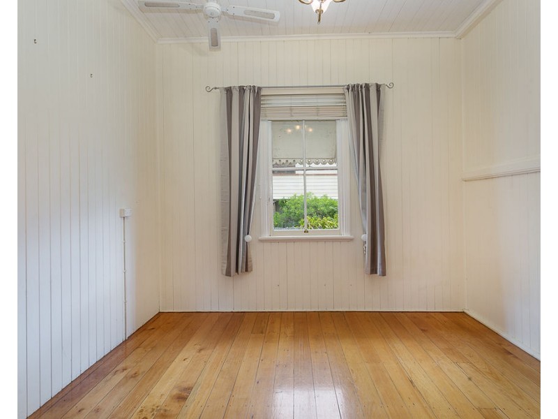 119 Downs Street, North Ipswich QLD 4305