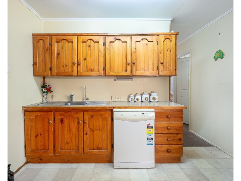 80 Mayes Avenue, Kingston QLD 4114