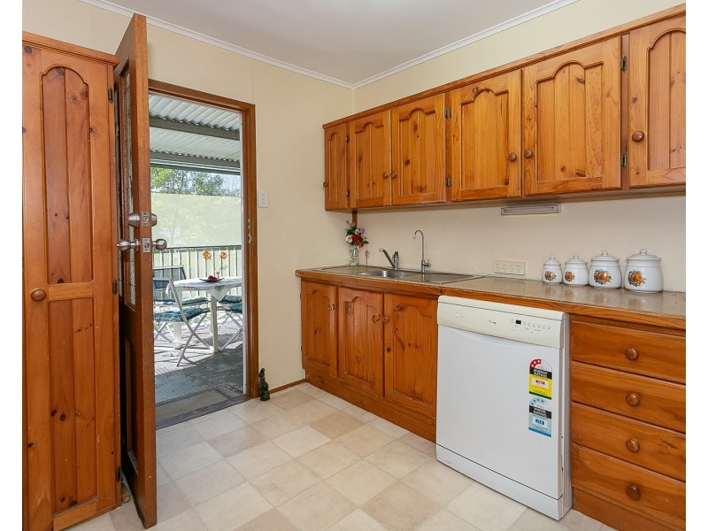 80 Mayes Avenue, Kingston QLD 4114